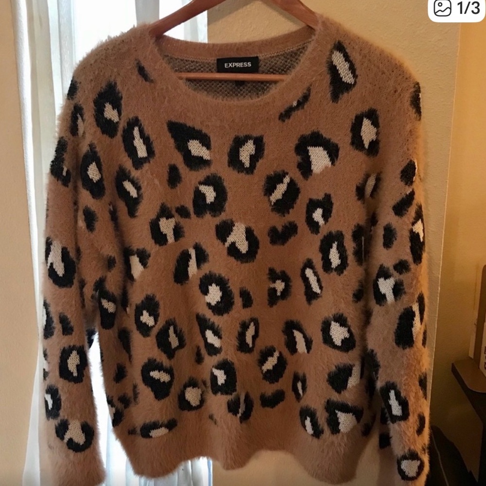 Express Leopard Print Animal Fuzzy Crewneck Pullover Sweater L Camel/Black/White